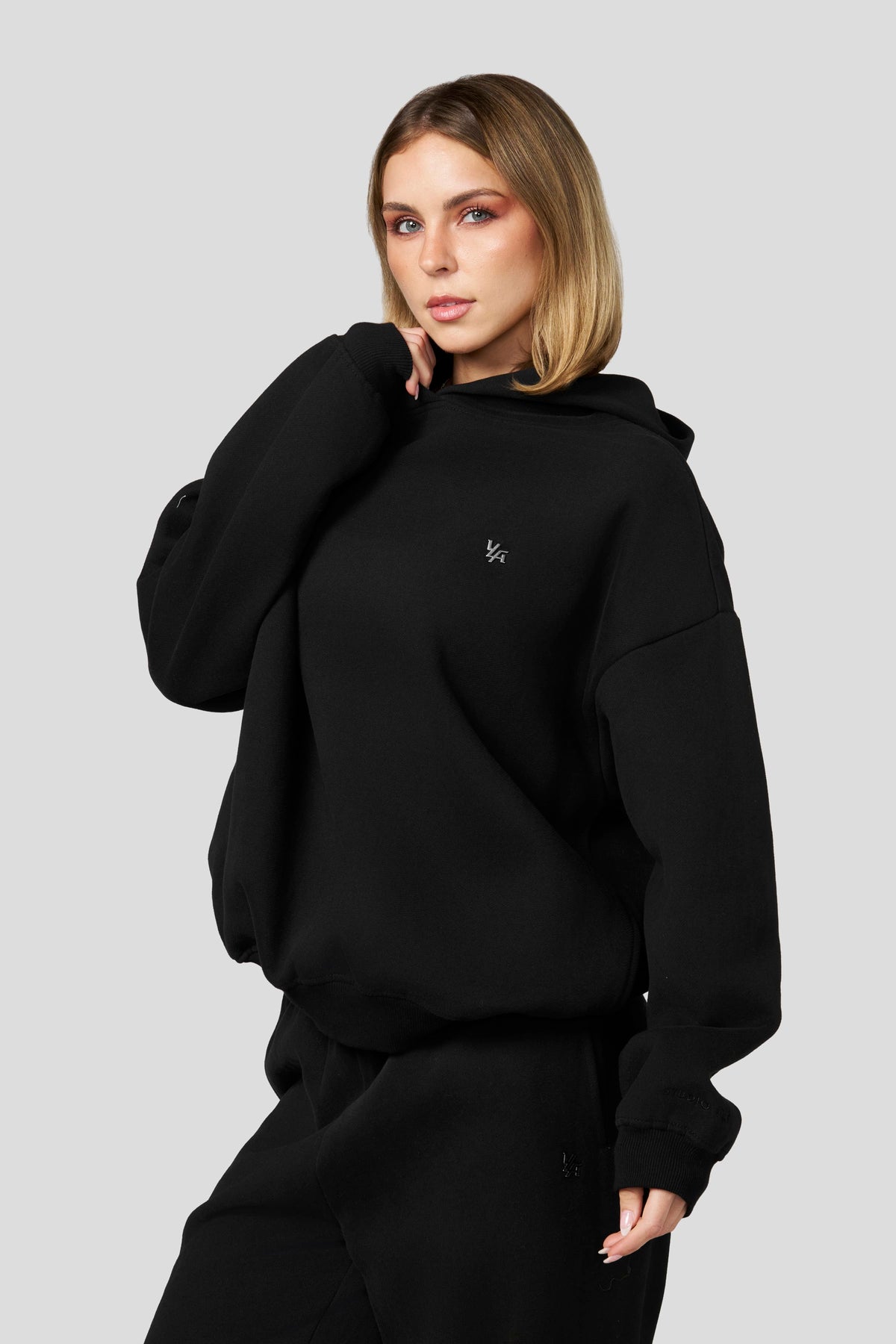 YoungLA W5213 - Studio Edit Pullover Hoodie 'Jet Black'