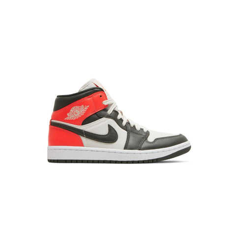 Air Jordan 1 Mid 'Light Orewood Brown' (W)