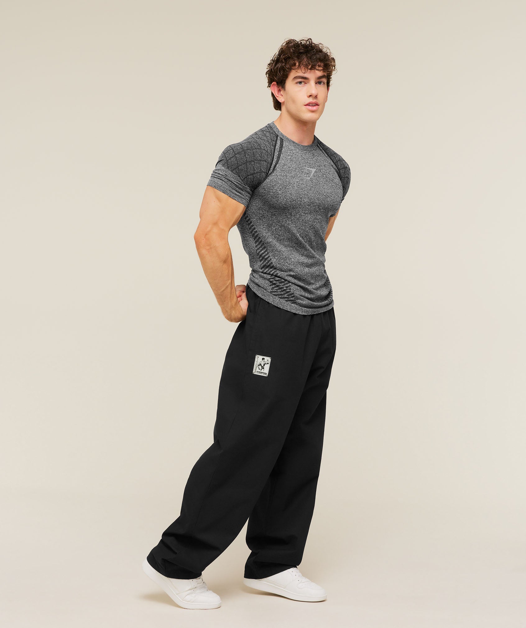 Gymshark Devant Seamless T-Shirt 'Black'
