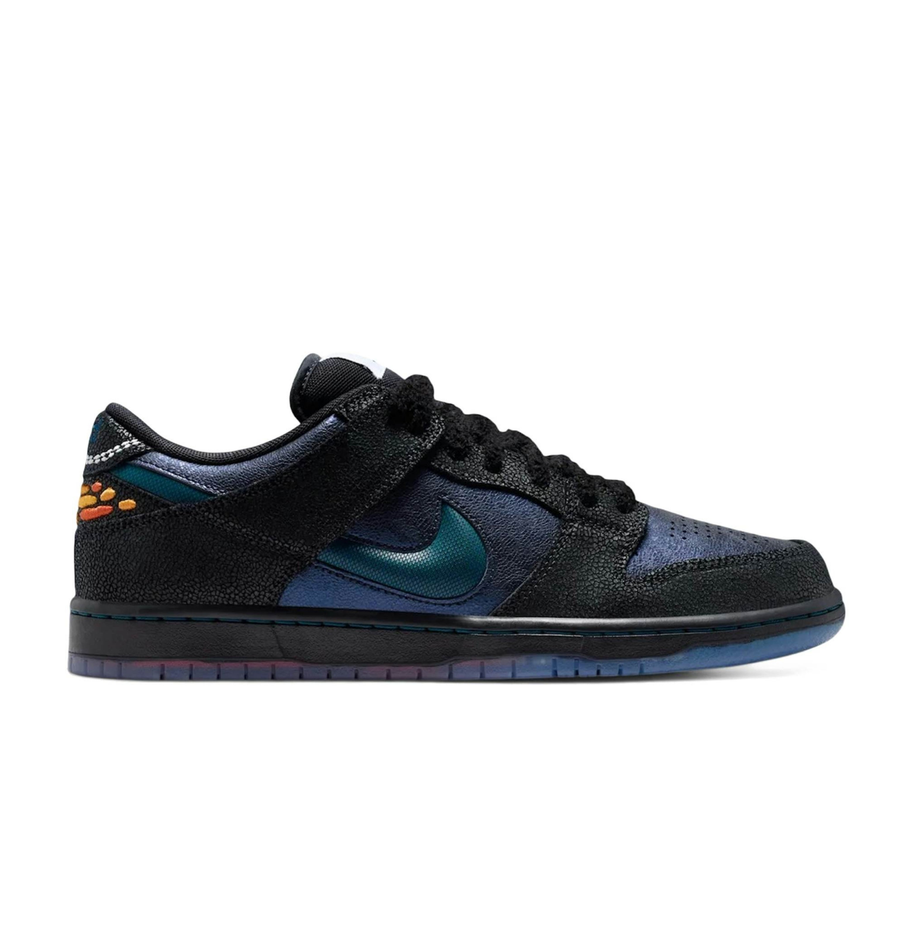 Nike SB Dunk Low Pro x Bluetile Skateboards 'Black Marina White'