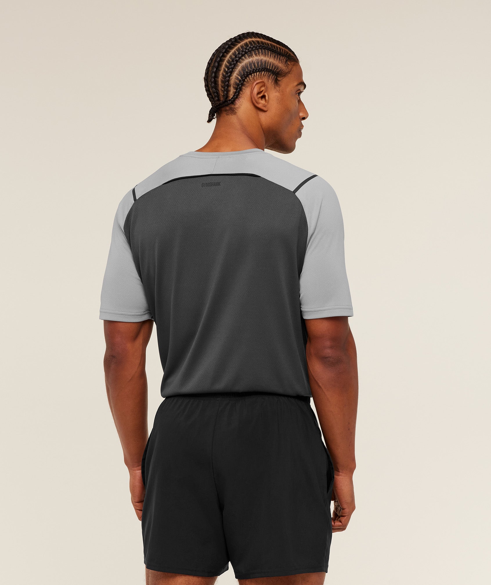 Gymshark Arrival Contrast T-Shirt 'Smokey Grey Grey'
