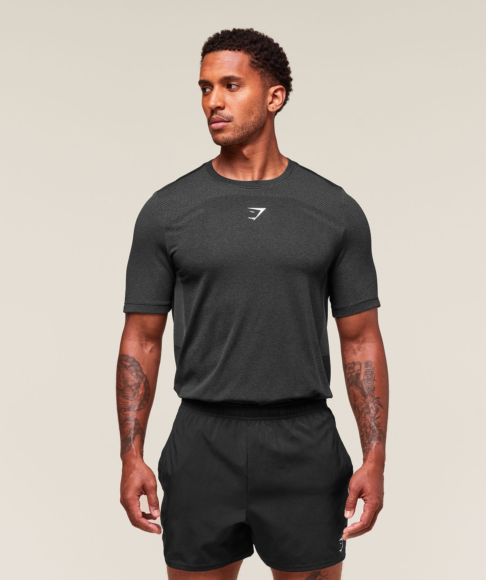 Gymshark Lightweight Seamless T-Shirt 'Black Silhouette Grey'