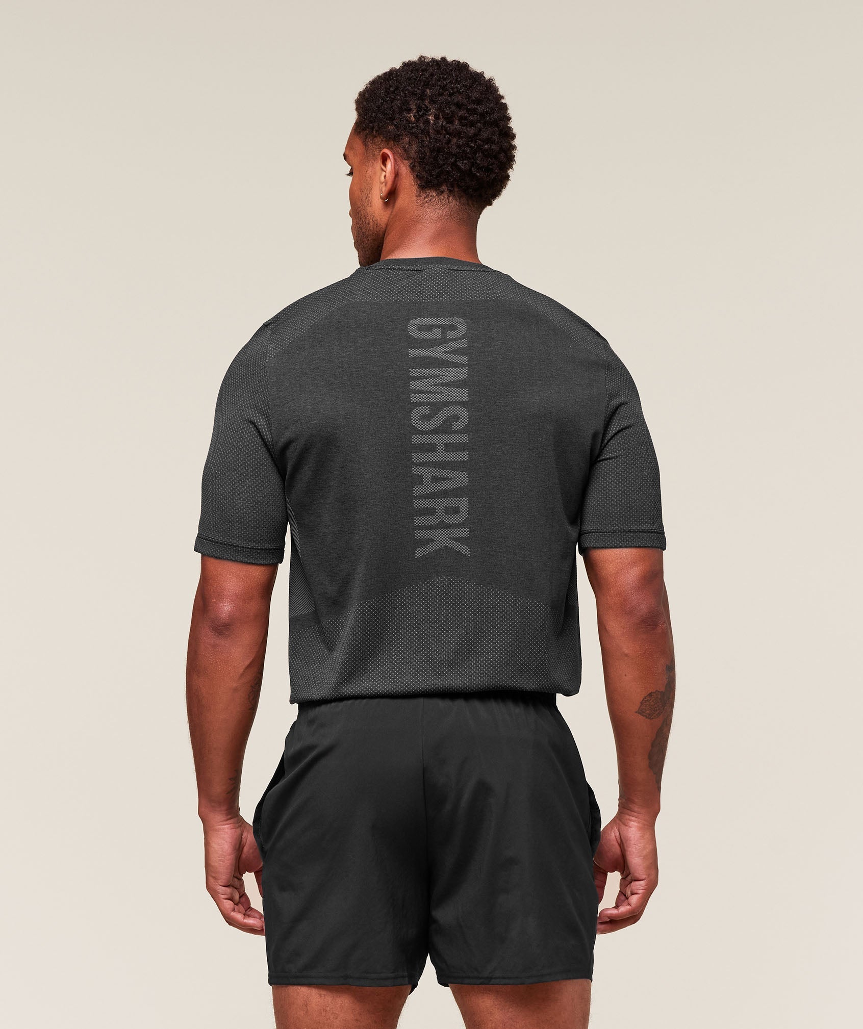 Gymshark Lightweight Seamless T-Shirt 'Black Silhouette Grey'